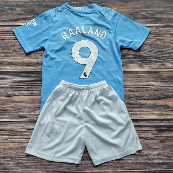 Manchester Haaland 9 kid's soccer Jersey and shorts - Picture 1 of 2
